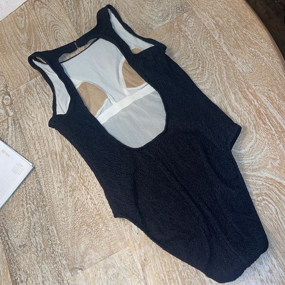 Vintage Jantzen textured swimsuit black small vintage size 8 - Picture 3 of 5